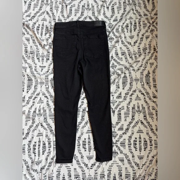 American Eagle Outfitters Black Distressed Super Hi-Rise Jeans - Picture 4 of 8